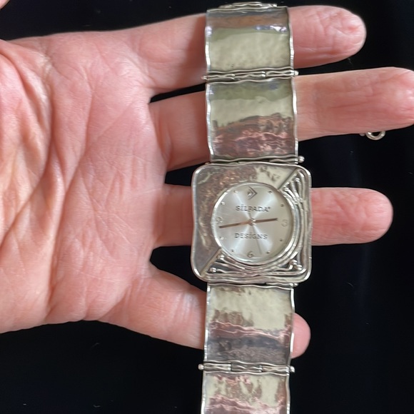 Silpada Sterling Silver, square-link, hammered watch - Picture 5 of 5